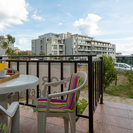 Lifestyle Saint Vlas Apartment *